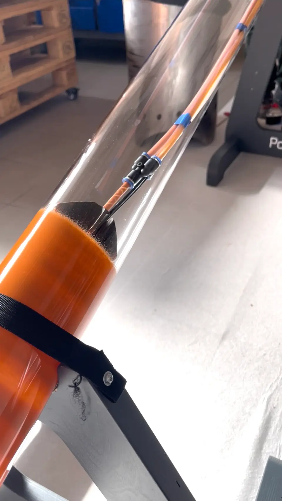 Schematische Darstellung des Brush-Coating-Verfahrens